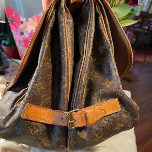 Louis Vuitton Saumur 35 Authentic 90'S Vintage Monogram Crossbody with COA - Picture 6 of 16